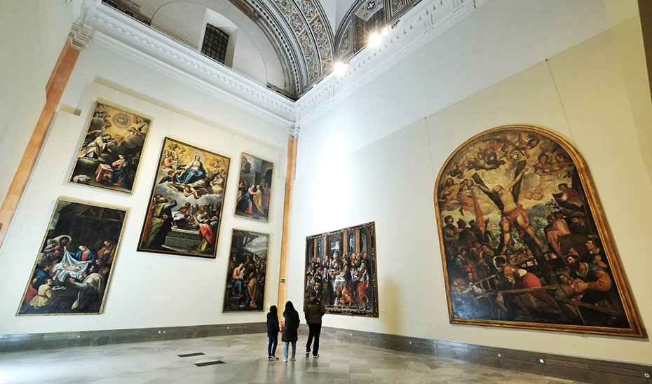 Una de las salas del Museo de Bellas Artes de Sevilla donde se encuentran las pinturas de gran formato.