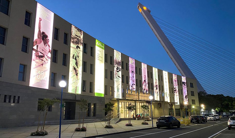 Fachada del Centro de Alto Rendimiento de La Cartuja, en Sevilla.