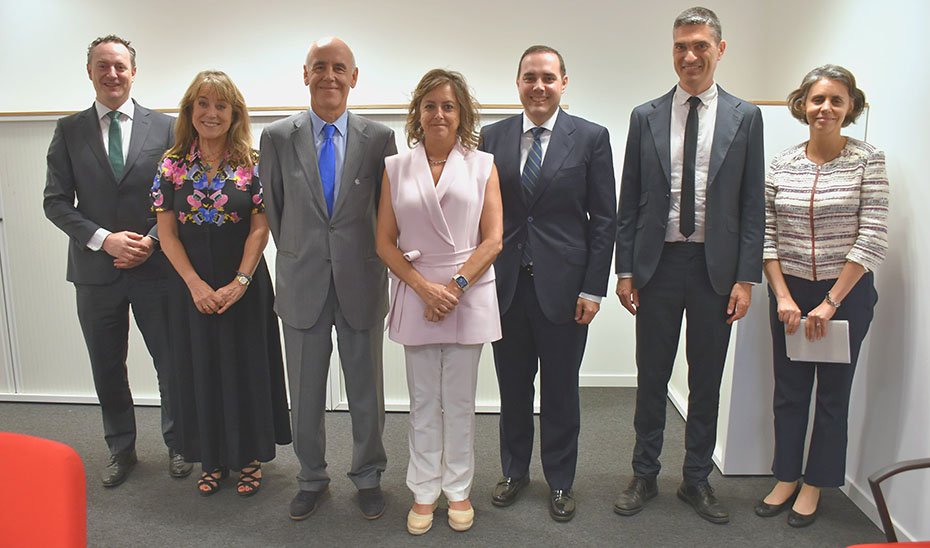 García ha mantenido un encuentro en Bruselas con el director de Biodiversidad de la Dirección General de Medio Ambiente de la Comisión Europea.
