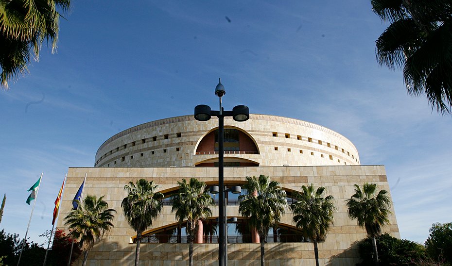 Edificio Torretriana, sede de la Consejería de Economía, Hacienda y Financiación Europea.