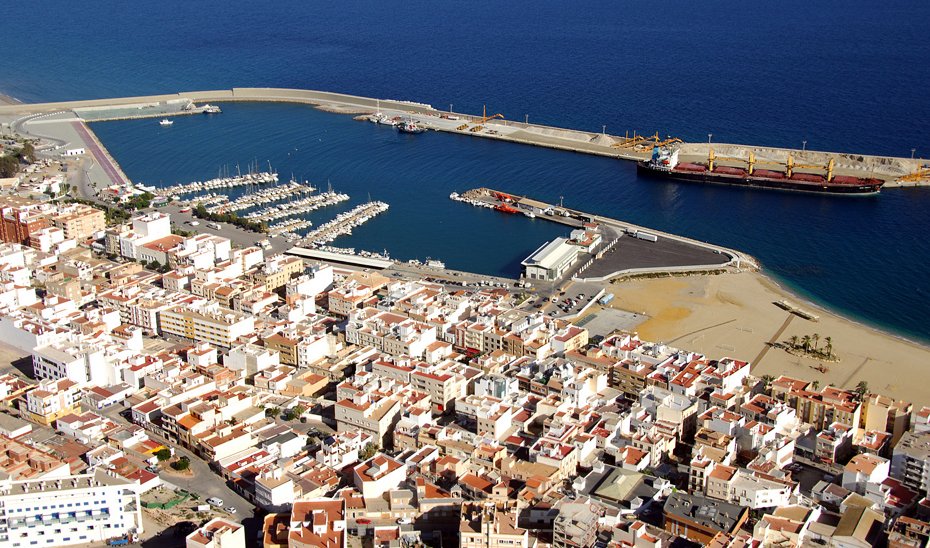 Imagen aérea del Puerto de Garrucha, en Almería.